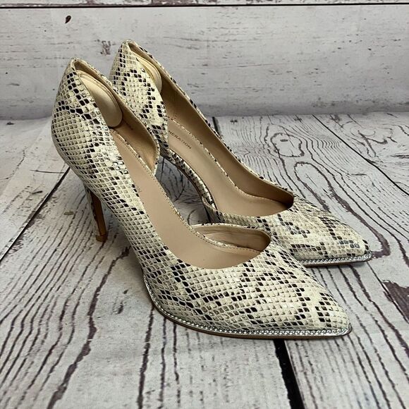 BCBGeneration‎ Heels Womens 8 Animal Print Beige Brown Snake Print Pointed Toe - Picture 1 of 9